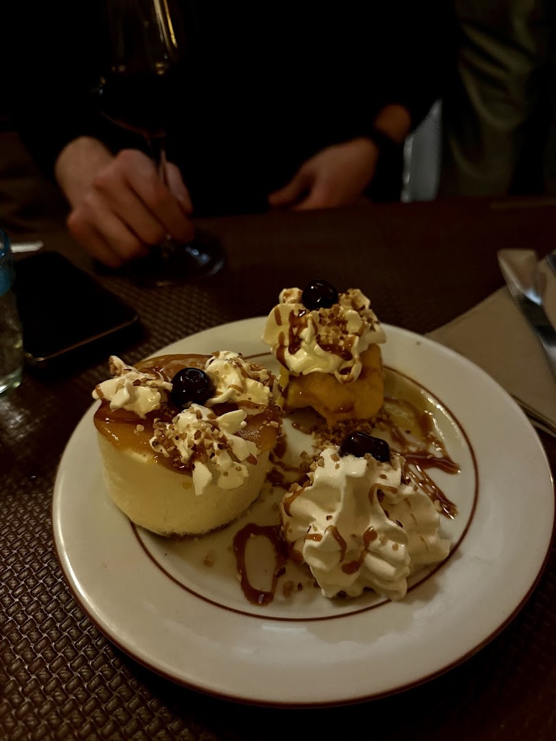 Un dessert maison nappé de caramel
